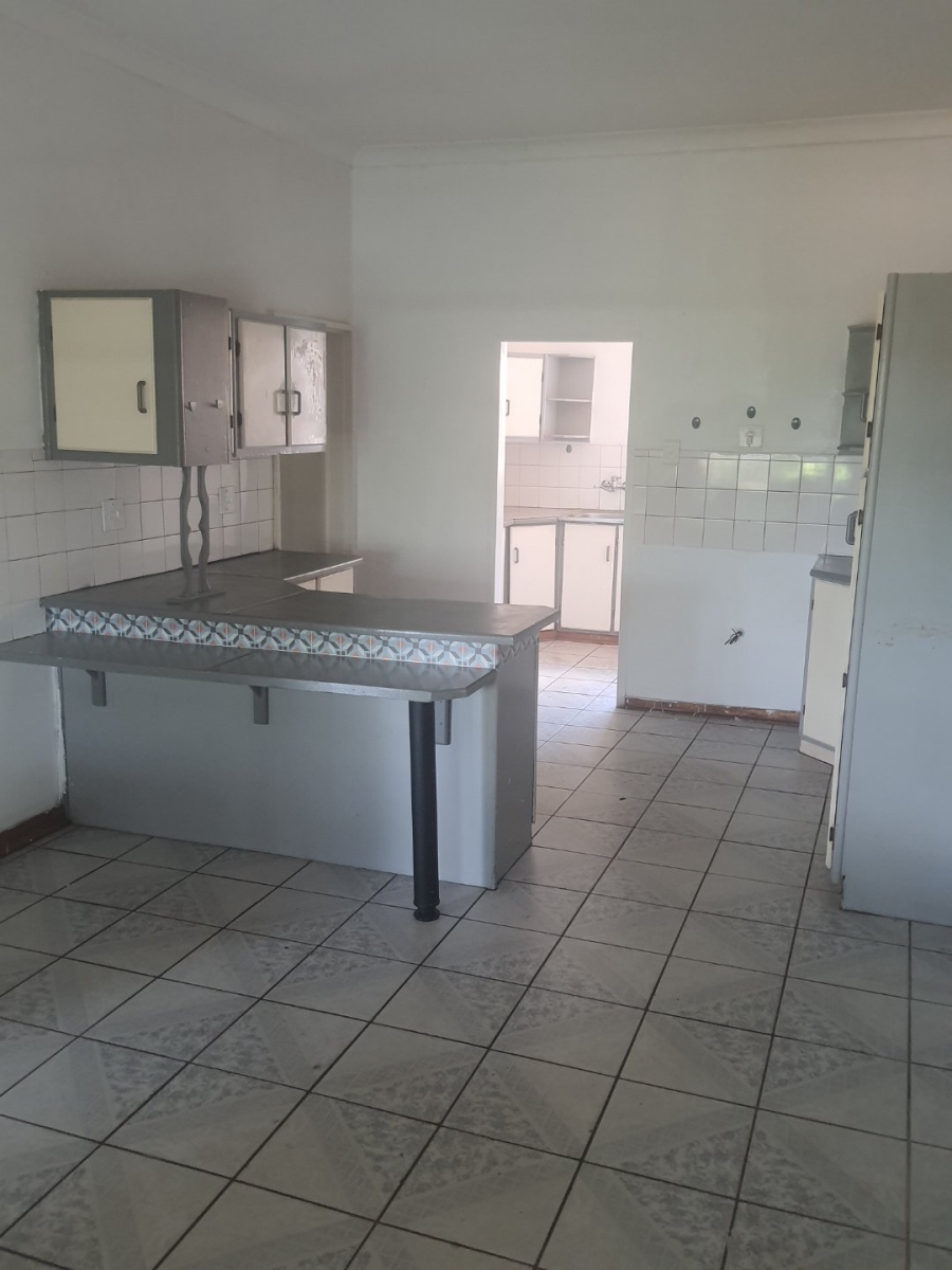 To Let 2 Bedroom Property for Rent in Zandfontein A H North West